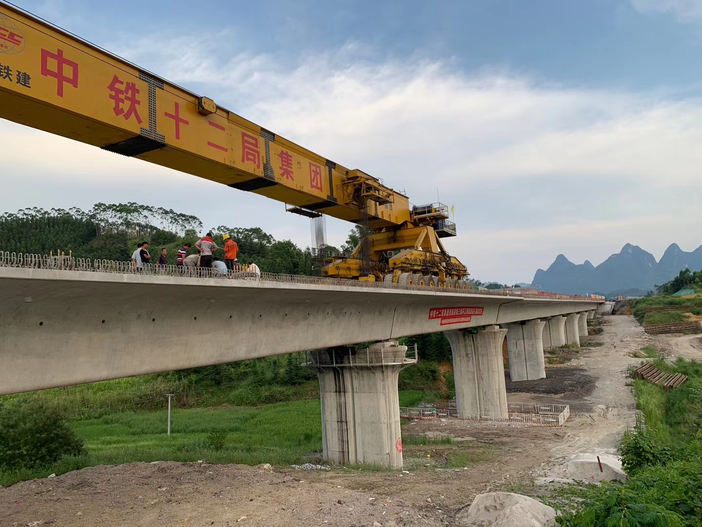 龙潭预应力加固在公路桥梁施工应用